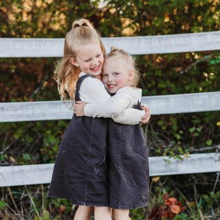 This is your reminder that kids don’t need to sit still to get good photos.
Let them play. Let them move. It all works out 🫶🏽

#tacomaportraitphotographer #seattleportraitphotographer #washingtonphotographer #familyphotographer