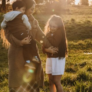 Y’all know I’m a sucker for golden hour sessions 😍 and this one just hits different 🤎

This fam was FULL of giggles 💕
At first the little one wasn’t too sure about me (which honestly makes it even sweeter), but by the end we were running, laughing and dancing in the grass to K-pop Demon Hunter songs 😂

And let this be your reminder 📣 if your little ones need time to warm up, that is so okay. Please don’t stress about how they’ll “behave” at your session. I promise the magic usually happens in the in-between moments 🥹

Still swooning over this one 🥰

#TacomaFamilyPhotographer
#SeattleFamilyPhotographer
#TacomaPhotographer
#PNWFamilyPhotography